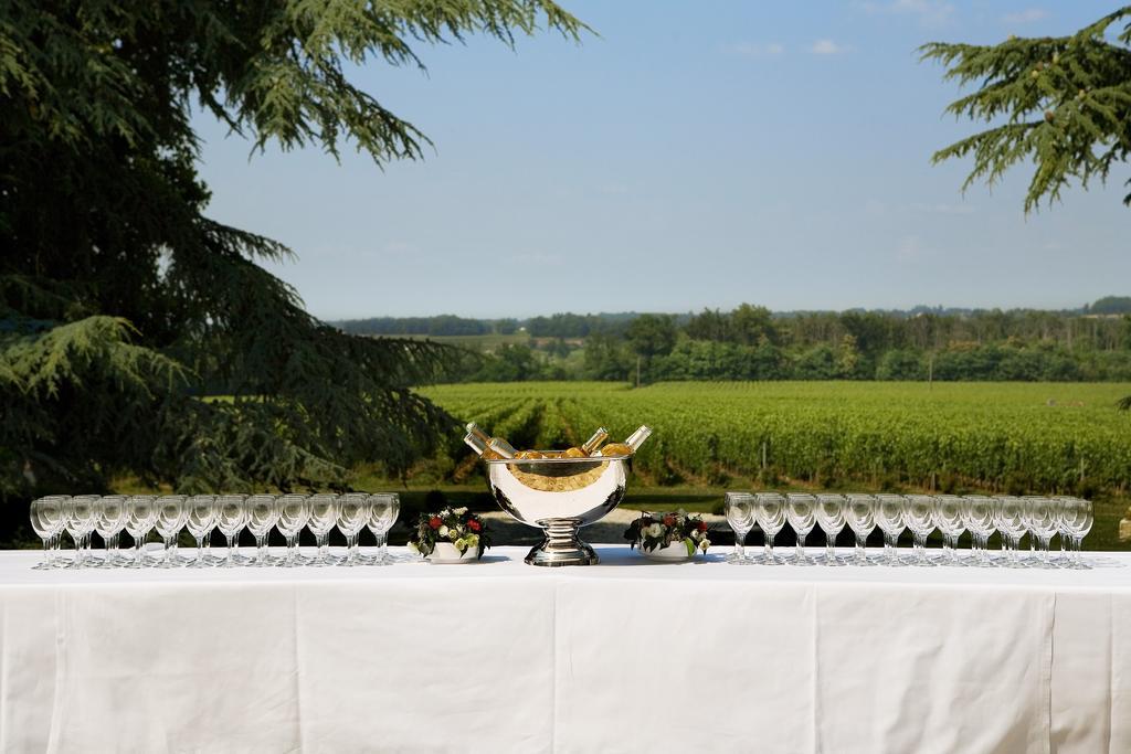 Chateau Fombrauge Saint-Christophe-des-Bardes Bagian luar foto